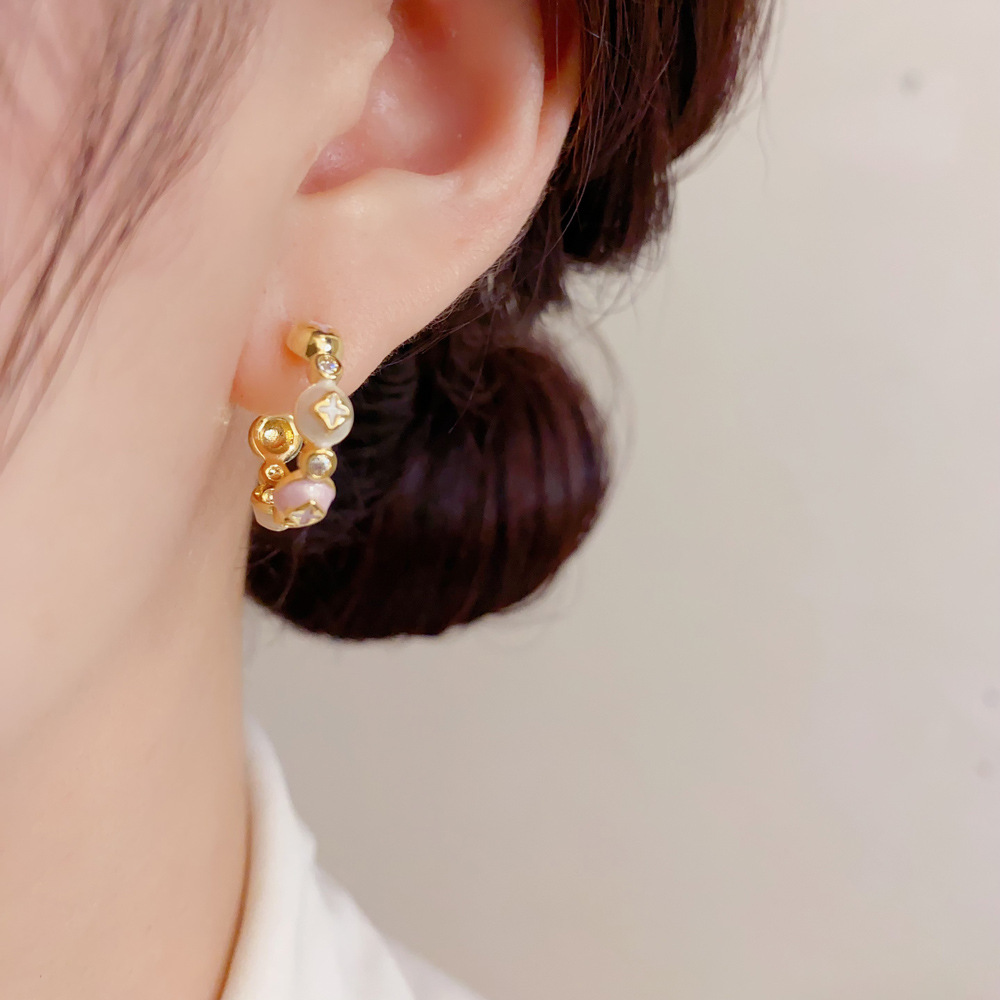 Эмалированные серьги-полукольц – обзор и цена Cluster Stud Ear