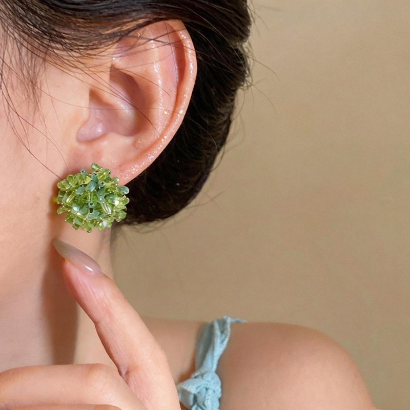 Свежие серьги-гвоздики ручной  – обзор и цена Cluster Stud Ear