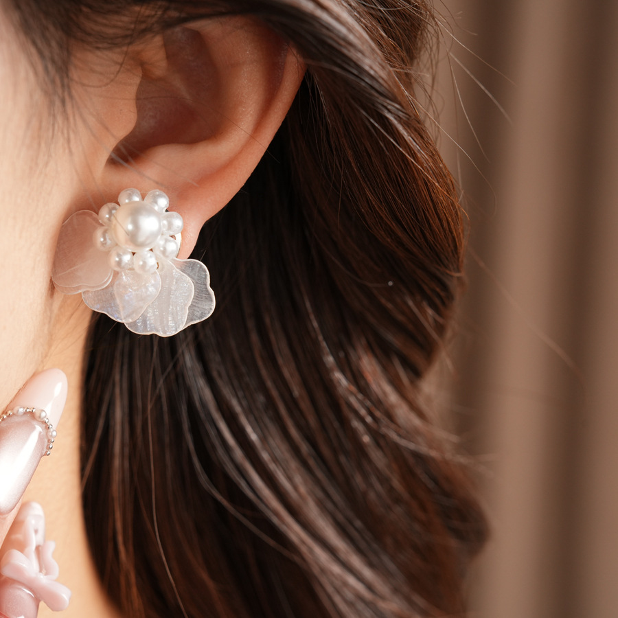 Многослойные серьги-гвоздики в – обзор и цена Cluster Stud Ear