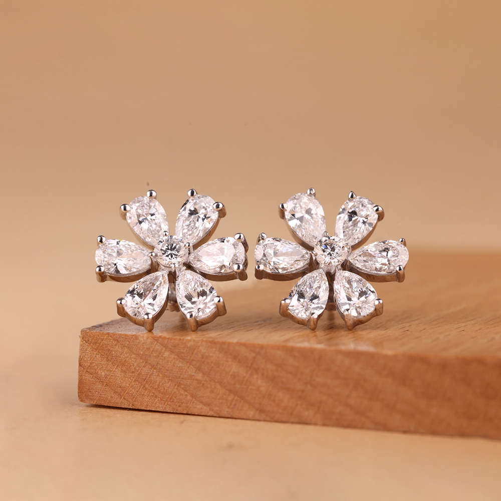 Серьги-гвоздики с цветочным уз – обзор и цена Cluster Stud Ear